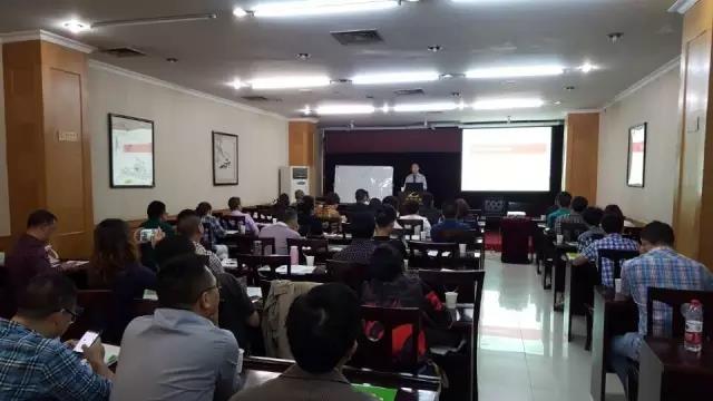 新戰(zhàn)略,心起航 重慶分公司順利召開2016年第一次經(jīng)銷商大會(huì)